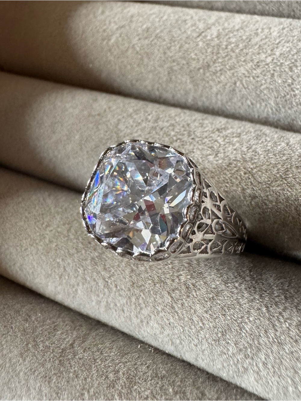 925 Sterling Silver Huge Cushion Cut CZ Filigree Statement Ring Size 8